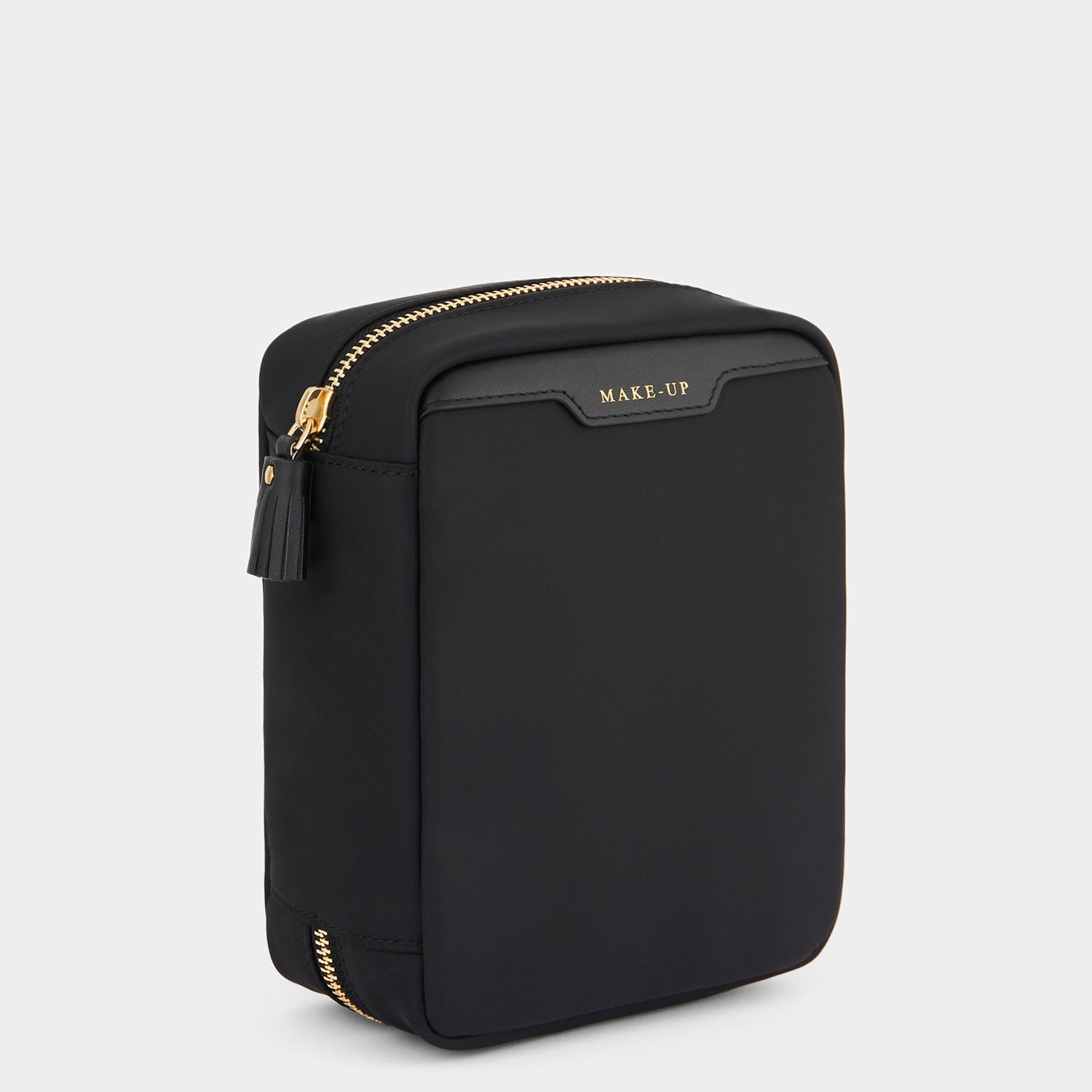 メイクアップ フォリオ -

          
            Recycled Nylon with PU in Black -
          

          Anya Hindmarch JP
