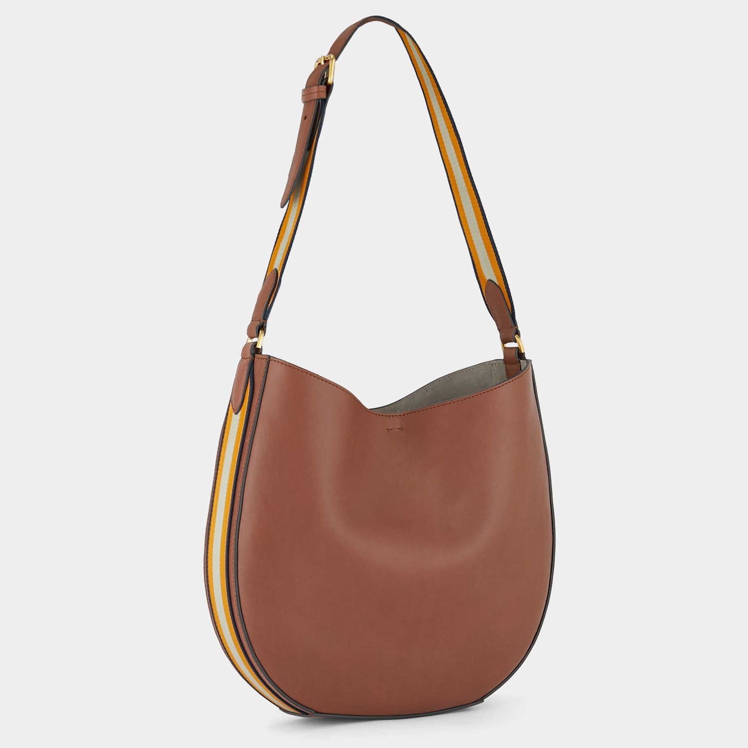 ナストロ ホーボー スモール -

                  
                    Flat Leather in Cedar -
                  

                  Anya Hindmarch JP
