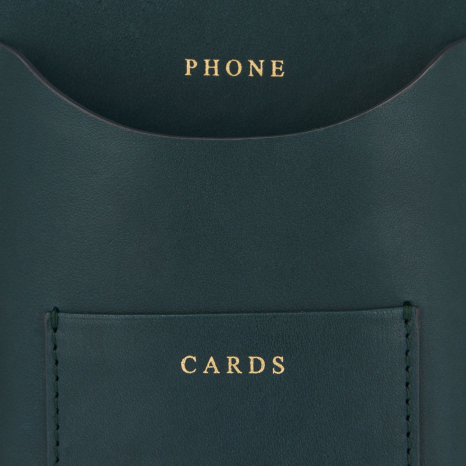 ナストロ スマホ ポーチ -

                  
                    Flat Leather in Kelp -
                  

                  Anya Hindmarch JP
