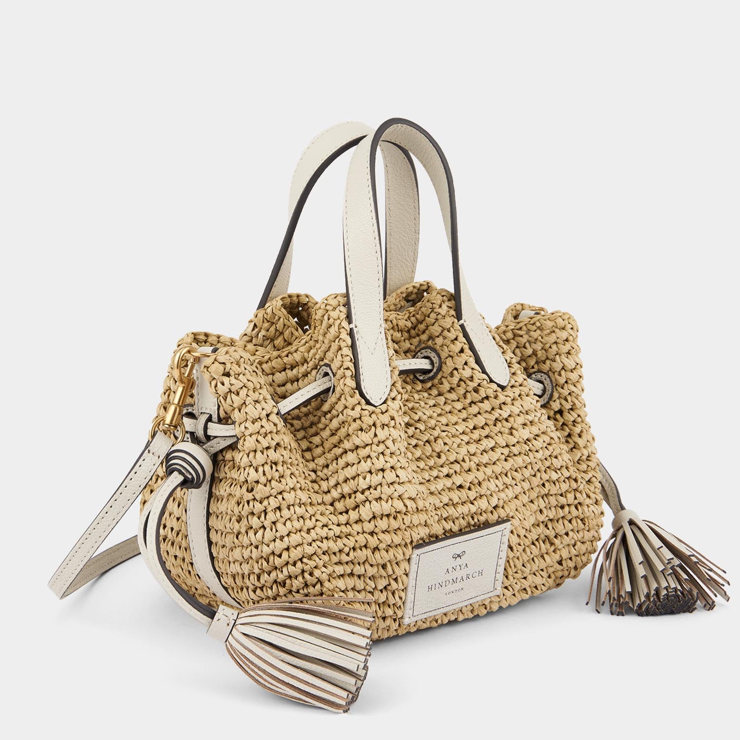 スモール ドローストリング トート -

                  
                    Raffia in Natural with Chalk -
                  

                  Anya Hindmarch JP
