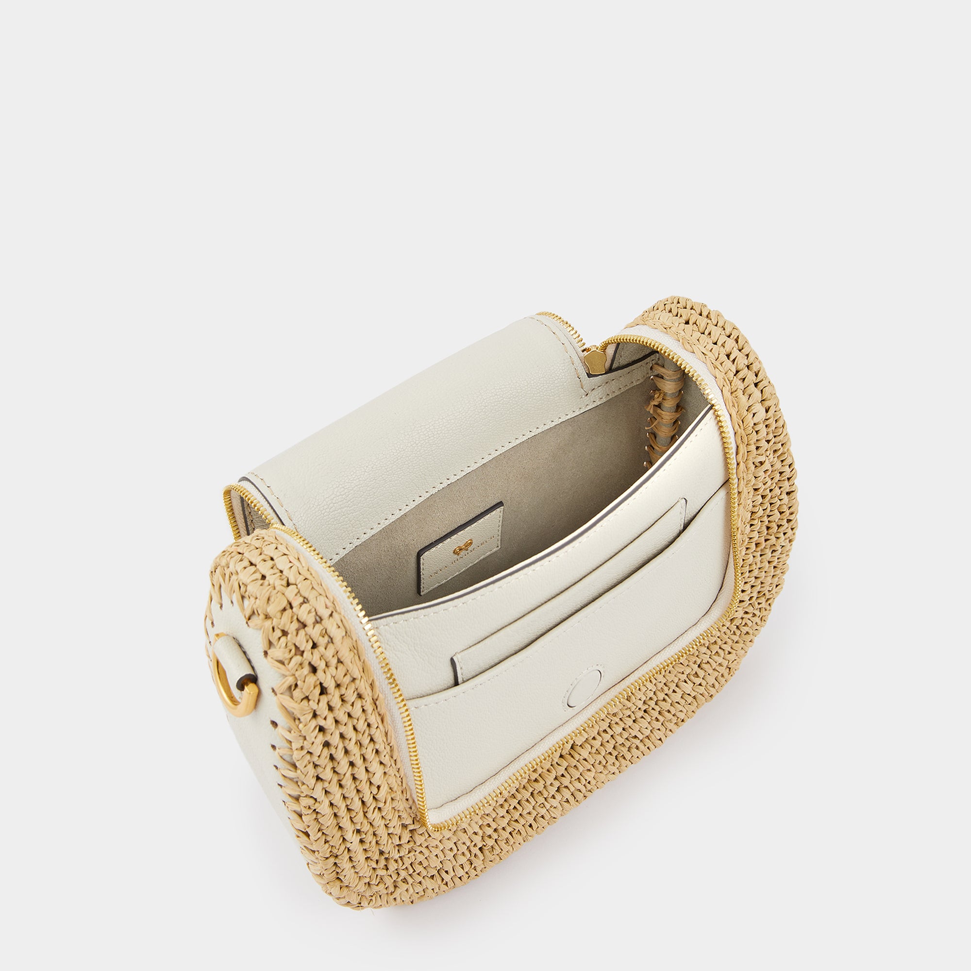ヴィア ソフト サッチェル スモール -

                  
                    Capra Leather in Chalk -
                  

                  Anya Hindmarch JP
