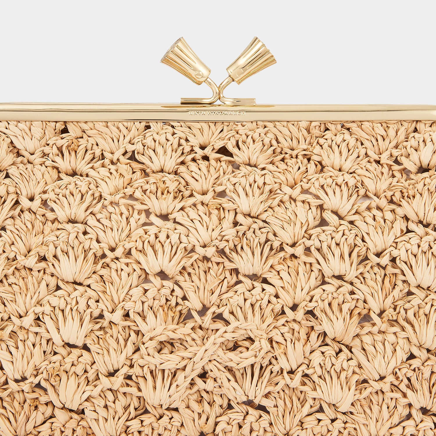 モード ラージ ボウ クラッチ -

                  
                    Raffia in Natural -
                  

                  Anya Hindmarch JP
