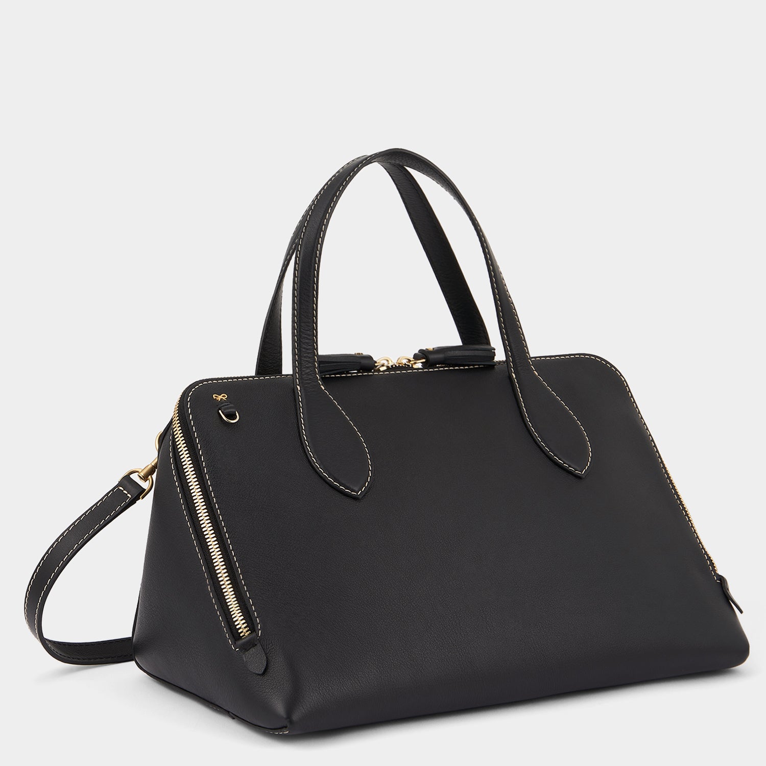 ウェッジ クロスボディ -

                  
                    Classic Calf in Black -
                  

                  Anya Hindmarch JP

