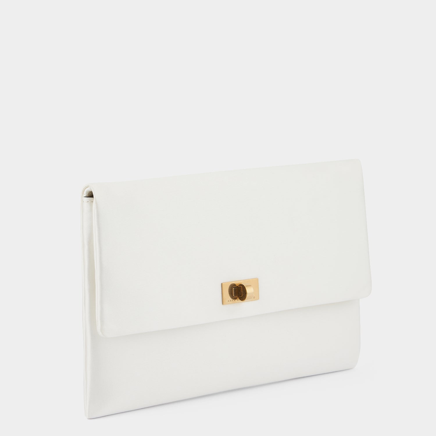 ヴァロリー クラッチ -

                  
                    Recycled Satin in Ivory -
                  

                  Anya Hindmarch JP
