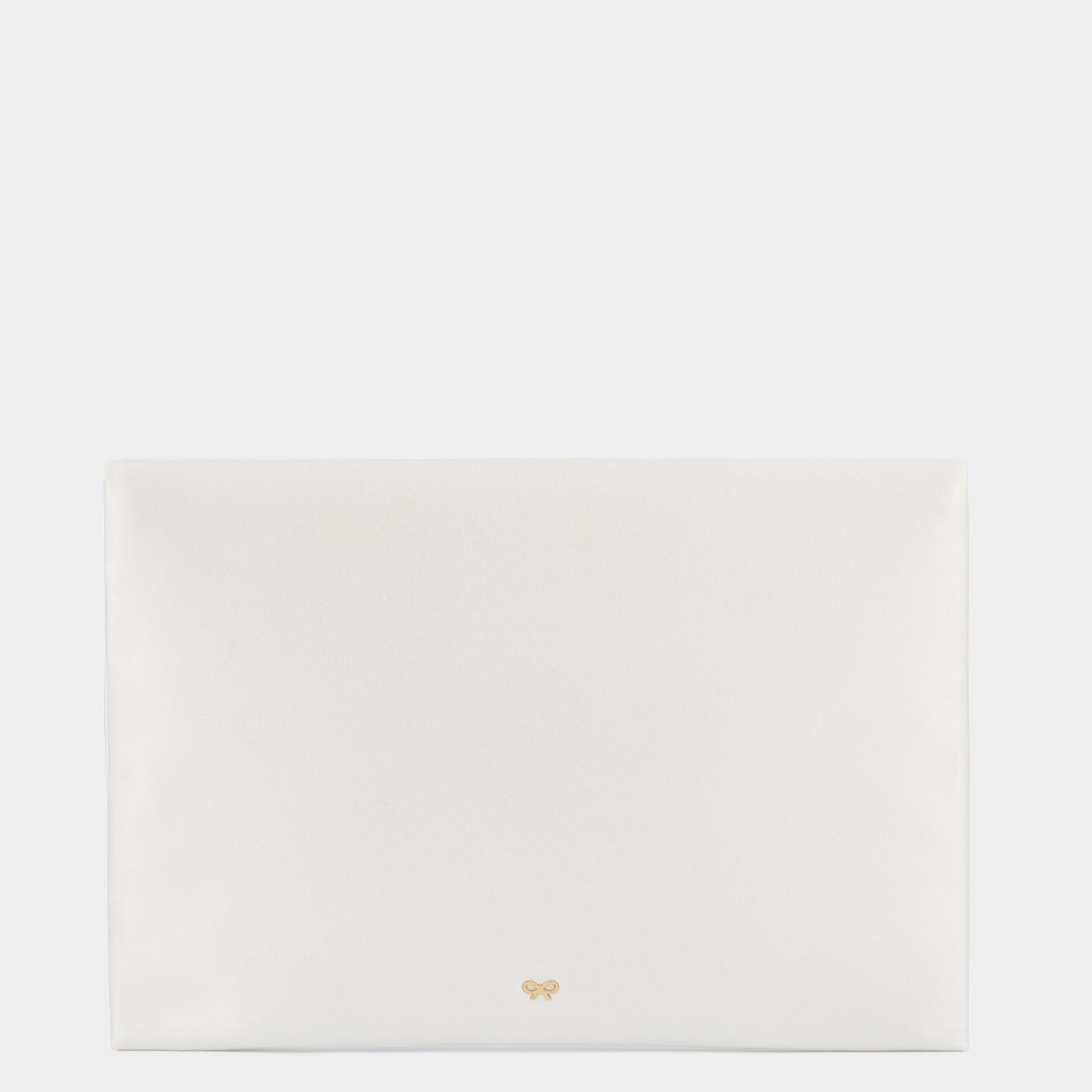 ヴァロリー クラッチ -

                  
                    Recycled Satin in Ivory -
                  

                  Anya Hindmarch JP
