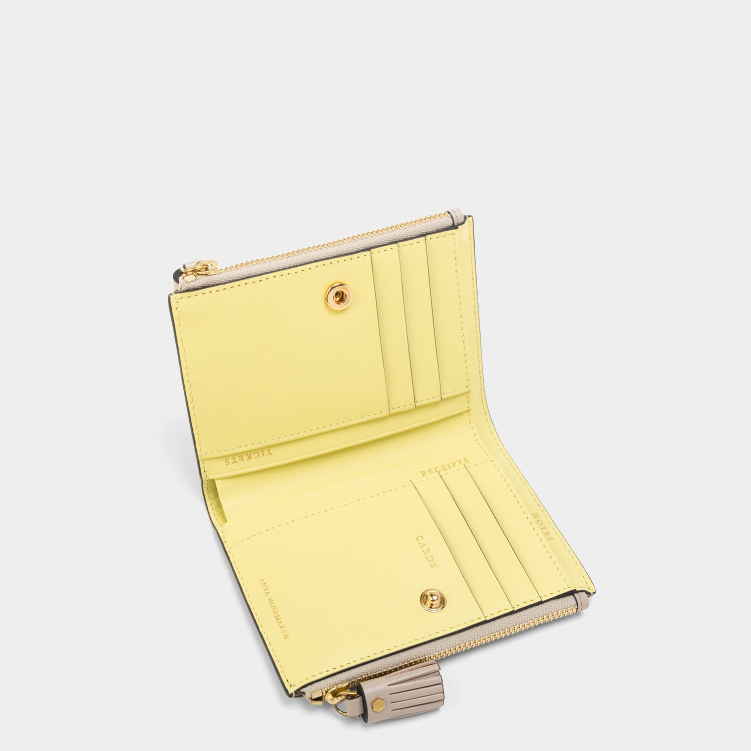 スモール ダブルジップ ウォレット -

                  
                    Capra in Grey White -
                  

                  Anya Hindmarch JP

