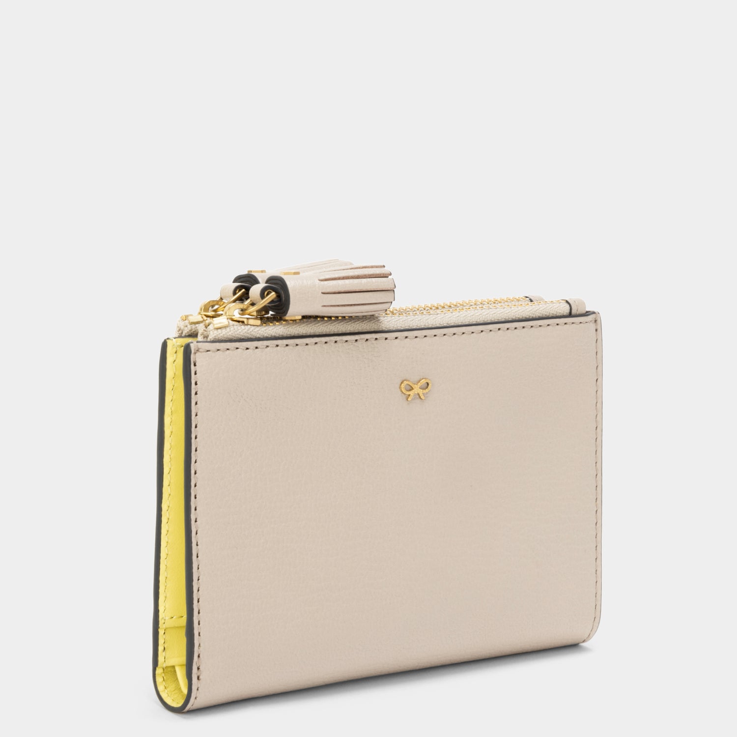 スモール ダブルジップ ウォレット -

                  
                    Capra in Grey White -
                  

                  Anya Hindmarch JP
