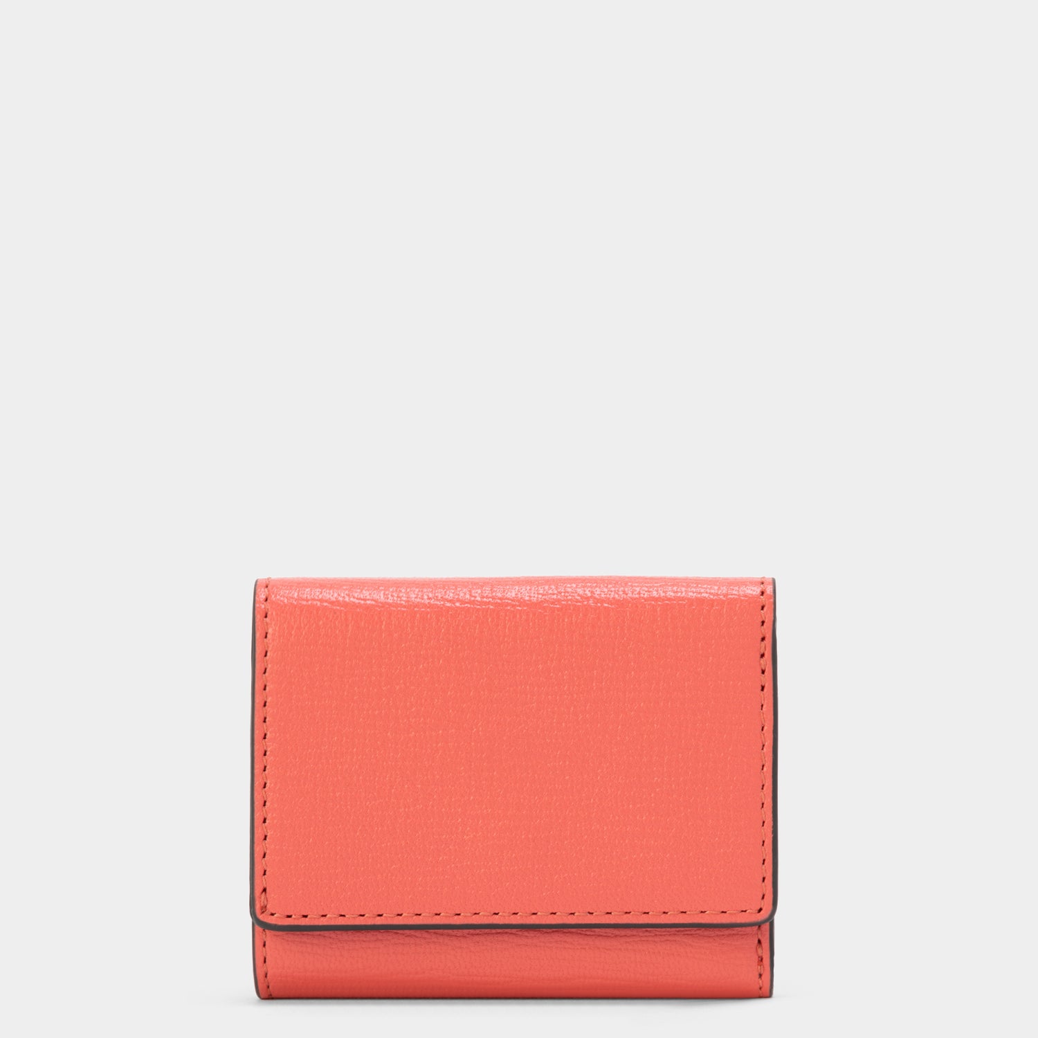 三つ折り ウォレット -

                  
                    Grainy Capra in Flamingo -
                  

                  Anya Hindmarch JP
