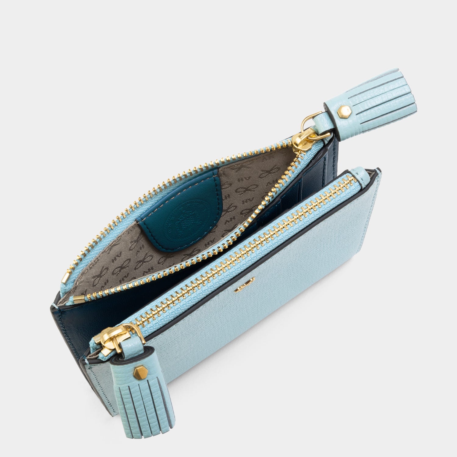 スモール ダブルジップ ウォレット -

                  
                    Grainy Capra in Mayan Blue -
                  

                  Anya Hindmarch JP
