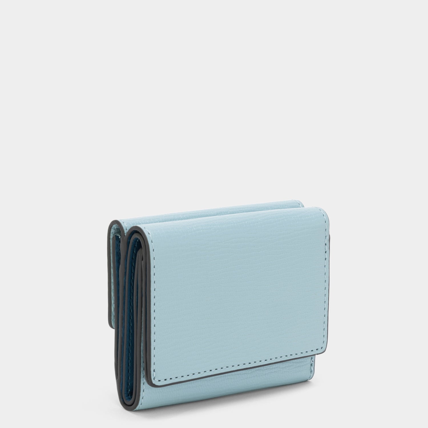 三つ折り ウォレット -

                  
                    Grainy Capra in Mayan Blue -
                  

                  Anya Hindmarch JP
