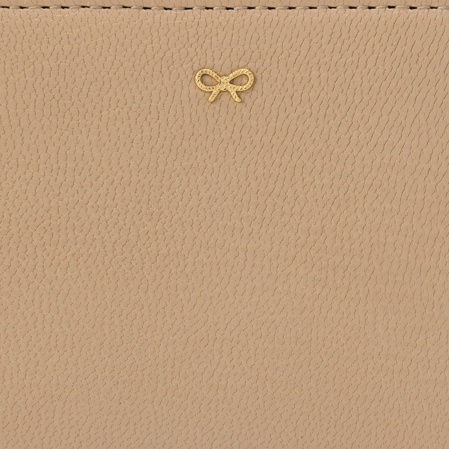 スモール ジップ ラウンド ウォレット -

                  
                    Capra in Light Nude -
                  

                  Anya Hindmarch JP
