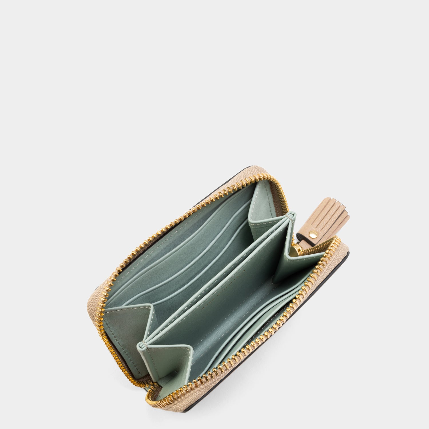 スモール ジップ ラウンド ウォレット -

                  
                    Capra in Light Nude -
                  

                  Anya Hindmarch JP
