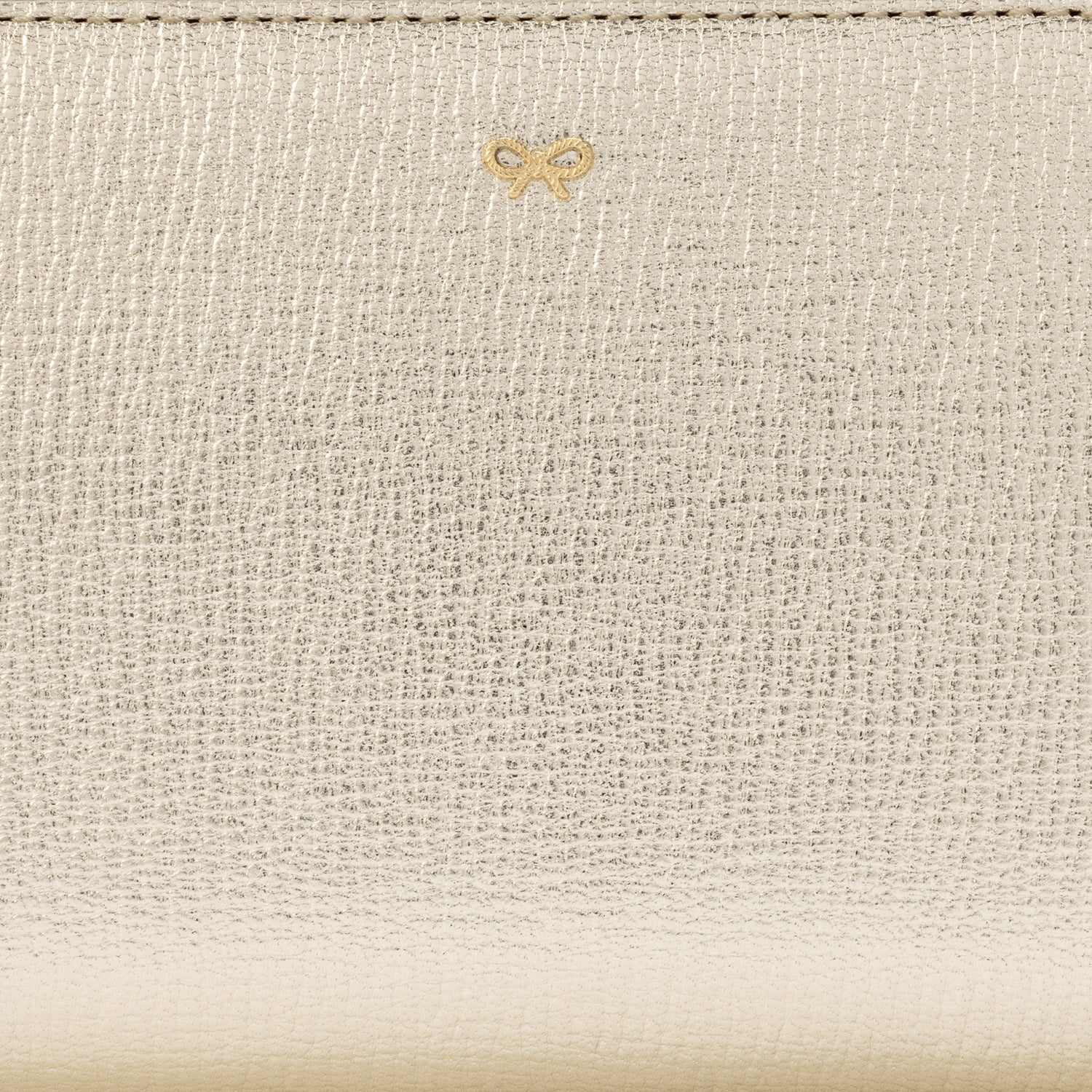 ラージ ジップ ラウンド ウォレット -

                  
                    Metallic Capra in Pale Gold -
                  

                  Anya Hindmarch JP

