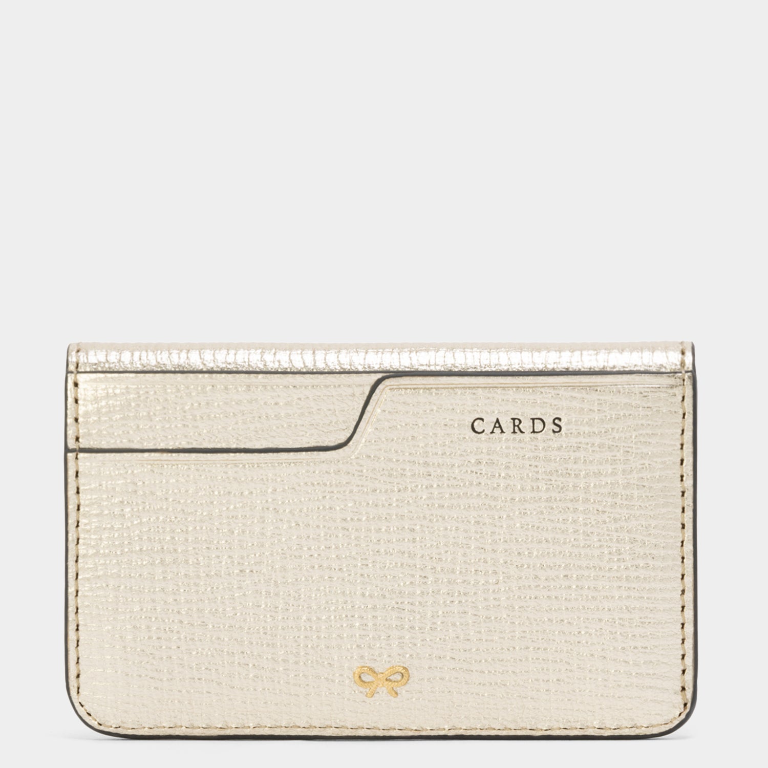 エンベロープ カードケース -

                  
                    Metallic Capra in Pale Gold -
                  

                  Anya Hindmarch JP
