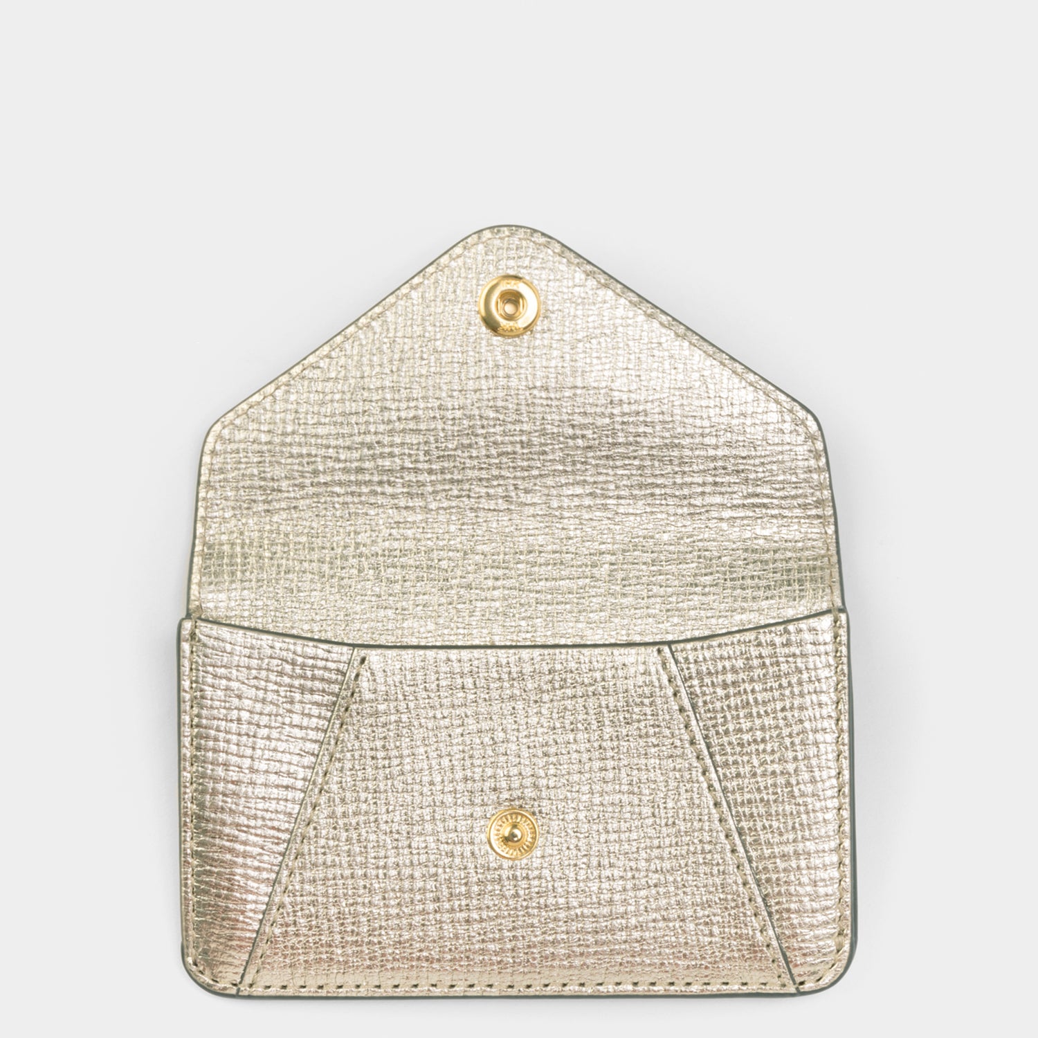 エンベロープ カードケース -

                  
                    Metallic Capra in Pale Gold -
                  

                  Anya Hindmarch JP
