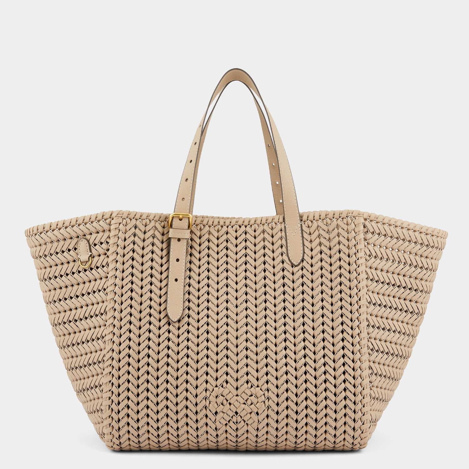 ニーソン スクエア トート -

                  
                    Shiny Capra in Light Nude -
                  

                  Anya Hindmarch JP
