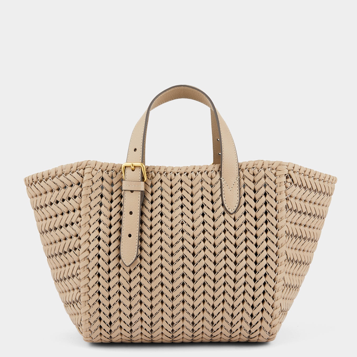 ニーソン スモール スクエア トート -

                  
                    Shiny Capra in Light Nude -
                  

                  Anya Hindmarch JP
