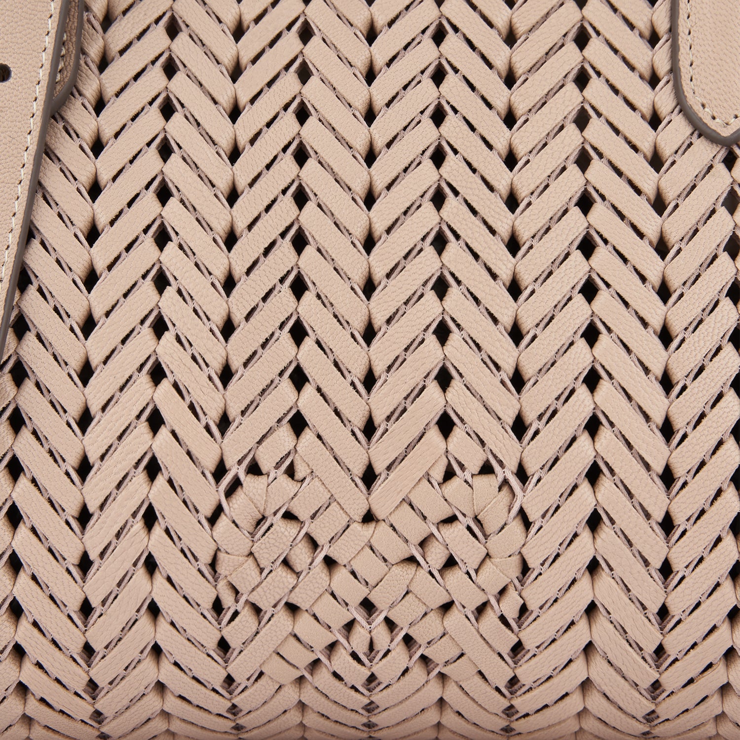 ニーソン ジップトップ バッグ -

                  
                    Shiny Capra in Light Nude -
                  

                  Anya Hindmarch JP
