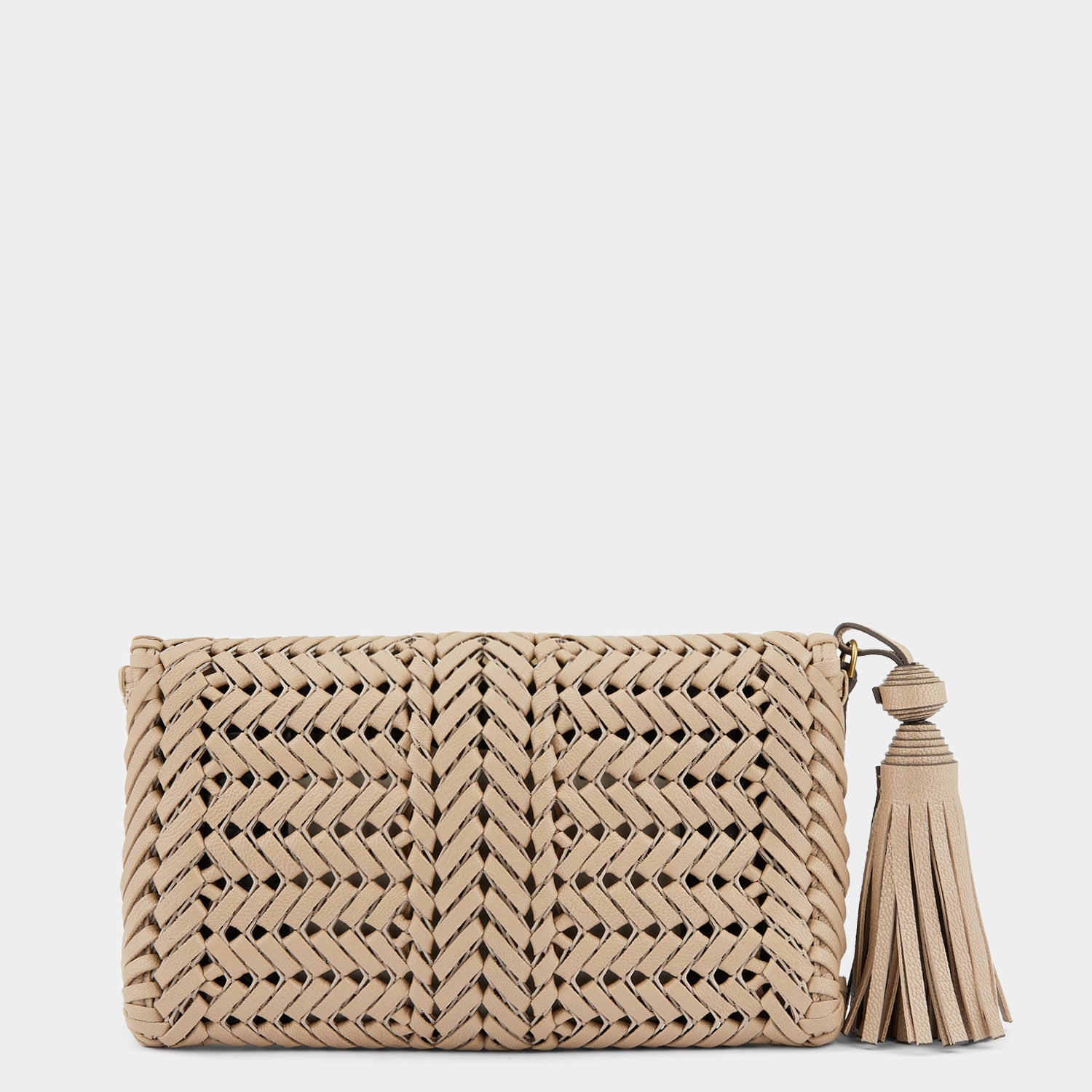 ニーソン タッセル クラッチ -

                  
                    Shiny Capra in Light Nude -
                  

                  Anya Hindmarch JP
