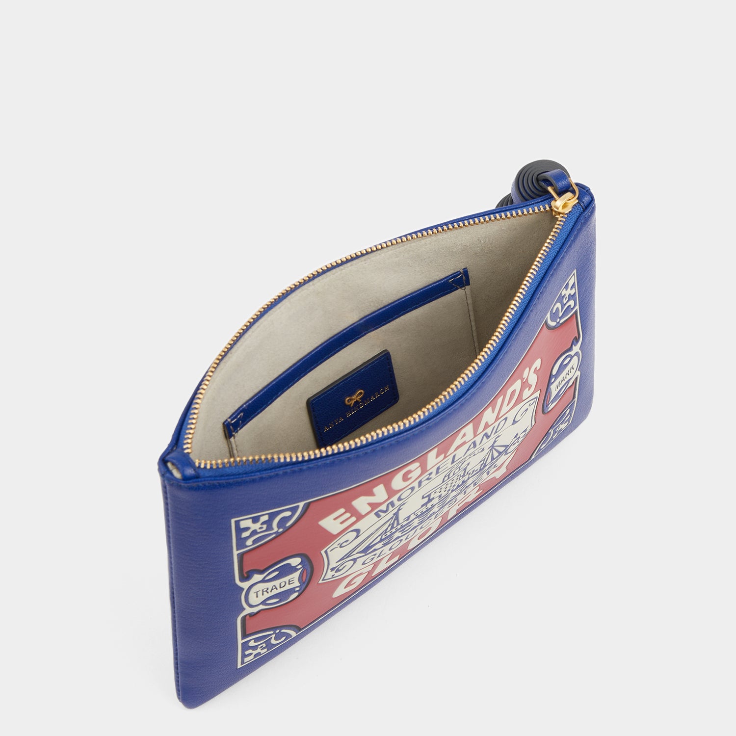 「England's Glory」タッセル クラッチ -

                  
                    Shiny Capra in Dark blue -
                  

                  Anya Hindmarch JP
