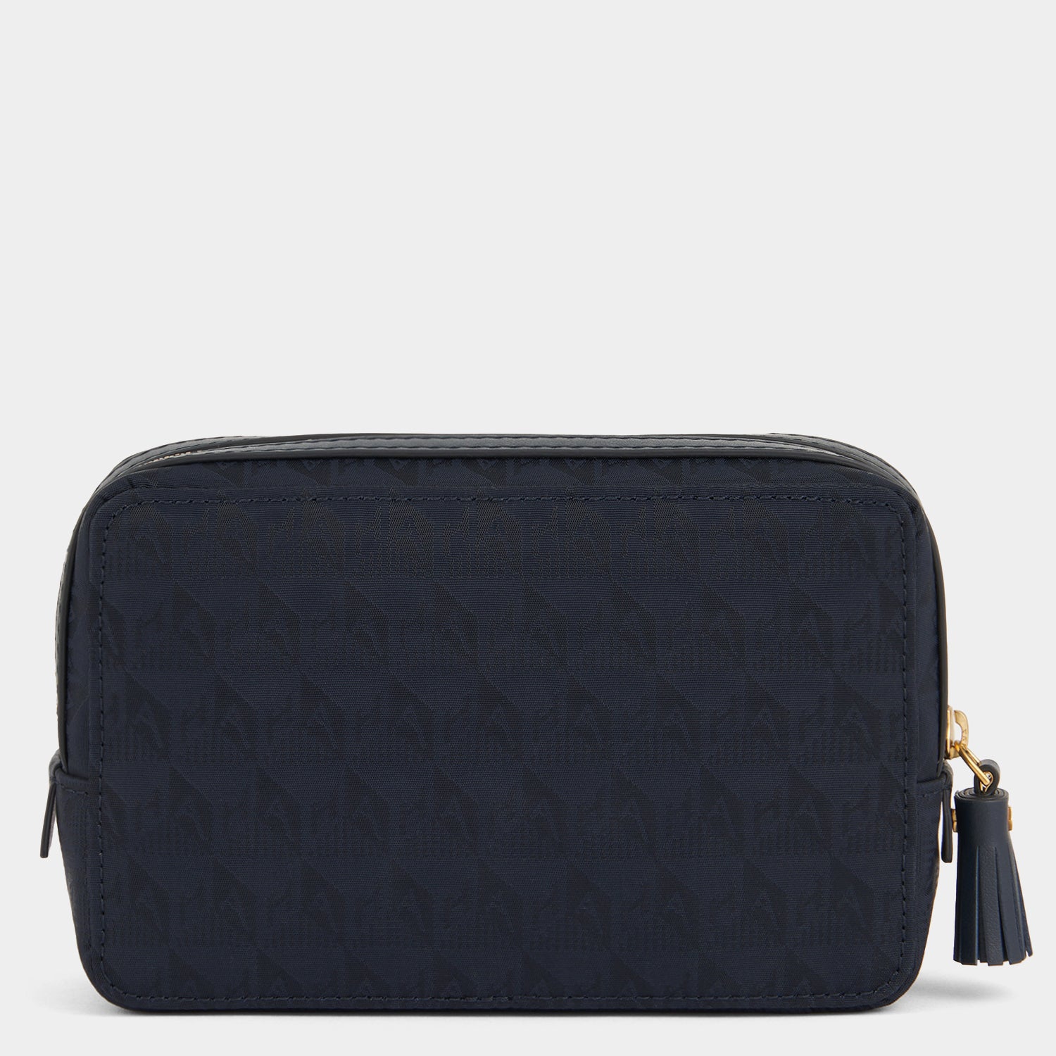 AH ロゴ インポータント シングズ ポーチ -

          
            AH Logo Nylon in Marine -
          

          Anya Hindmarch JP

