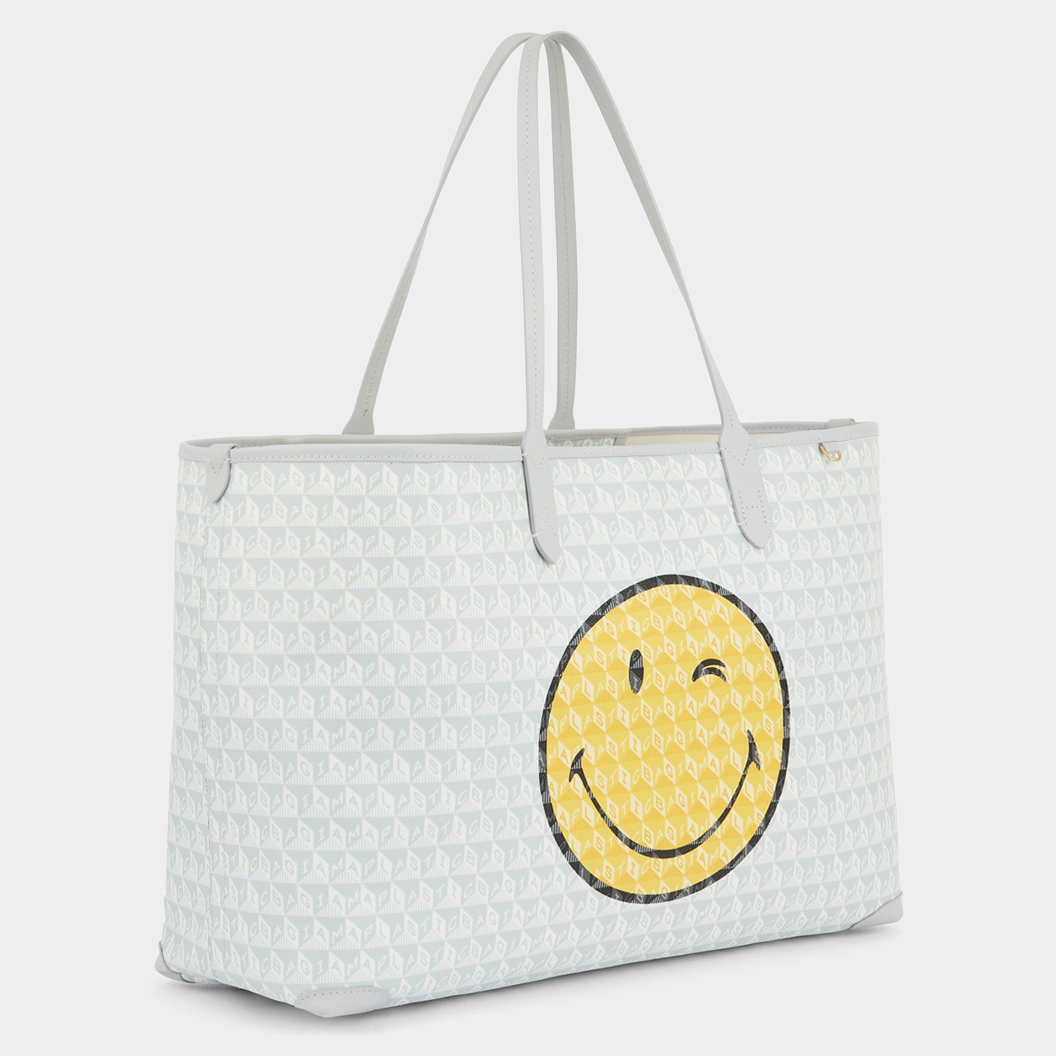 「I AM A Plastic Bag」 ウィンク トート -

                  
                    Recycled Coated Canvas in Frost -
                  

                  Anya Hindmarch JP
