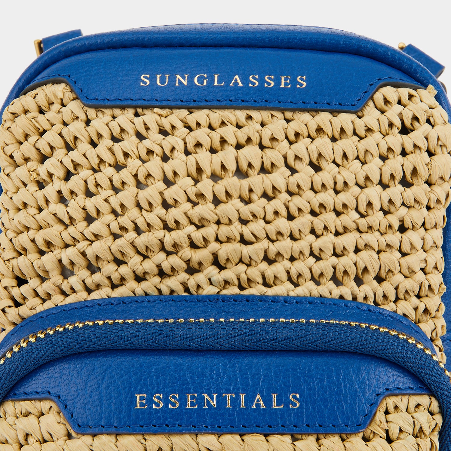 ラフィア エッセンシャルズ クロスボディ -

                  
                    Raffia in Natural with Electric Blue -
                  

                  Anya Hindmarch JP
