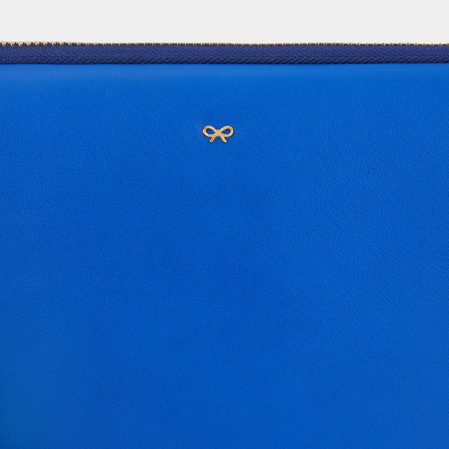 ジョージアナ クラッチ -

                  
                    Circus in Electric Blue -
                  

                  Anya Hindmarch JP
