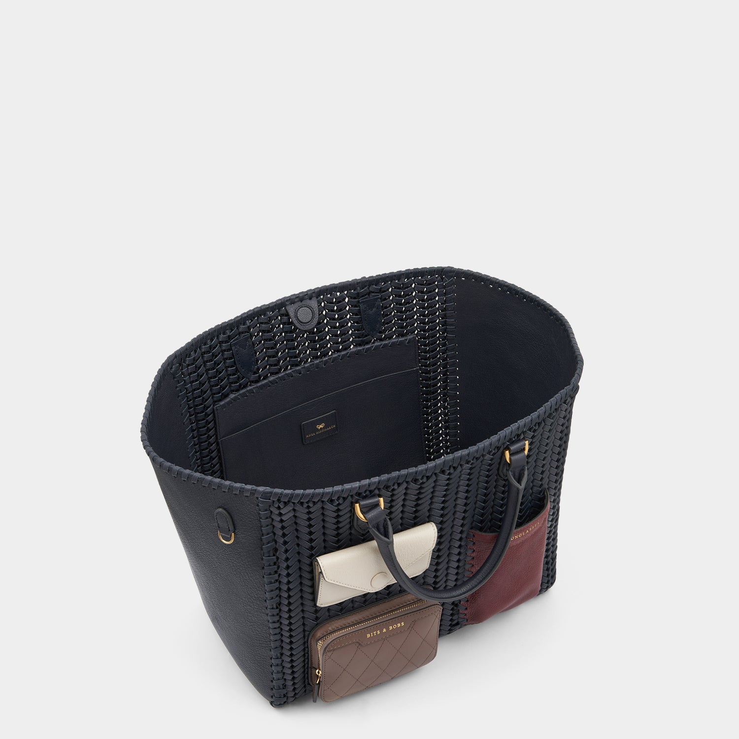 ニーソン スクエア トート -

                  
                    Shiny Capra in Marine -
                  

                  Anya Hindmarch JP
