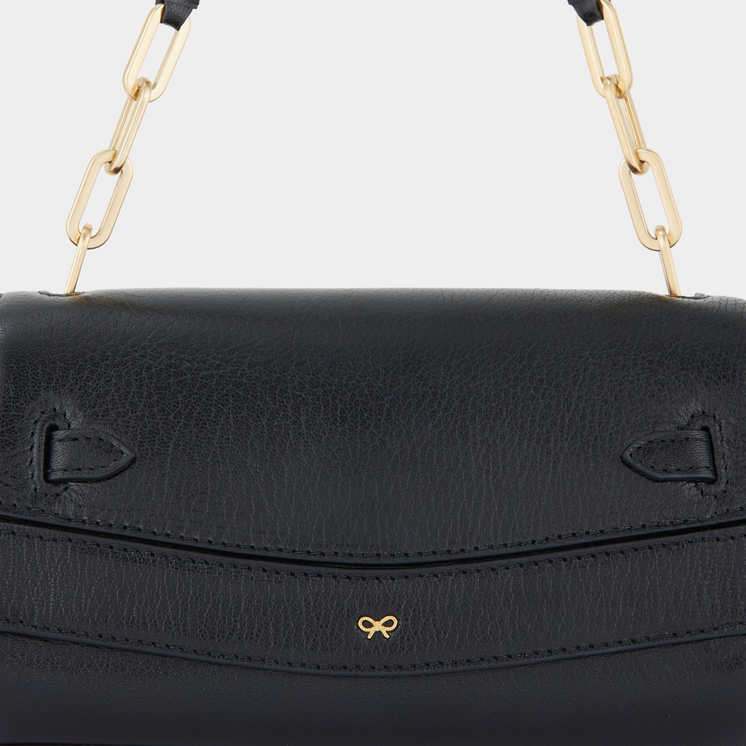 チューブ バッグ -

                  
                    High Shine Capra in Black -
                  

                  Anya Hindmarch JP
