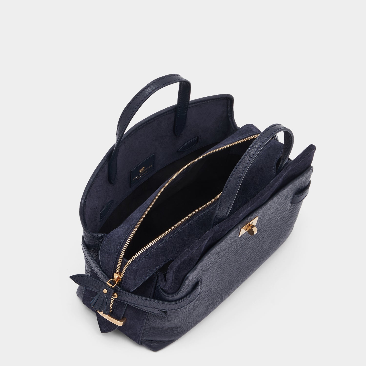 スモール ウィルソン -

                  
                    Shiny Grain in Marine -
                  

                  Anya Hindmarch JP
