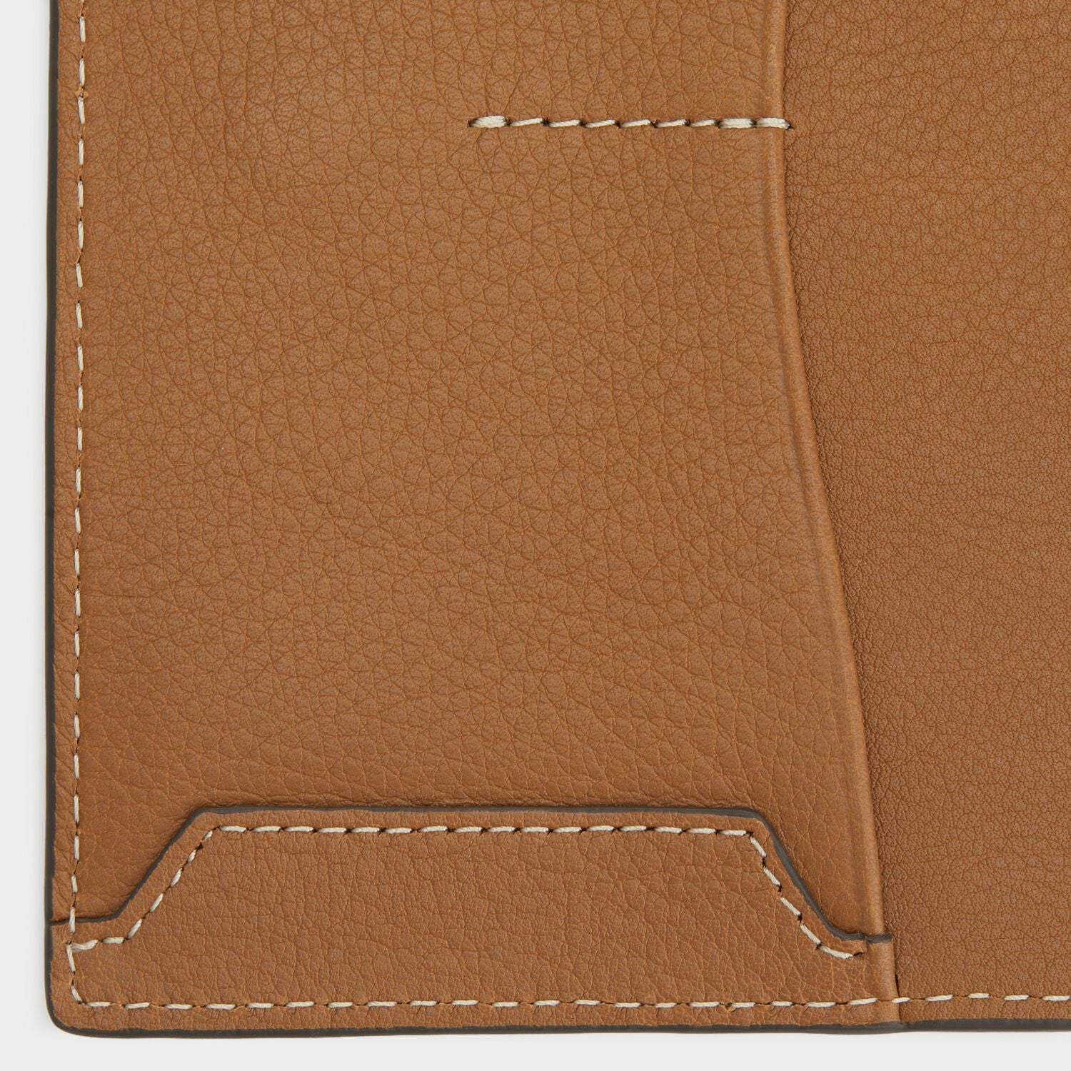 ビスポーク パスポート ケース -

                  
                    Butter Leather in Tan -
                  

                  Anya Hindmarch JP
