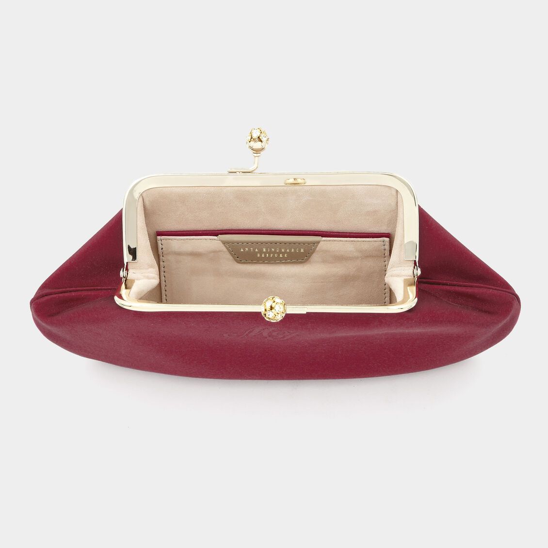 ビスポーク モード -

                  
                    Satin in Claret -
                  

                  Anya Hindmarch JP
