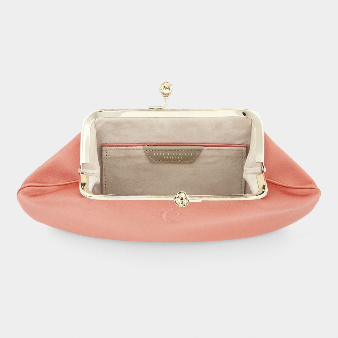 ビスポーク モード -

                  
                    Satin in Apricot -
                  

                  Anya Hindmarch JP
