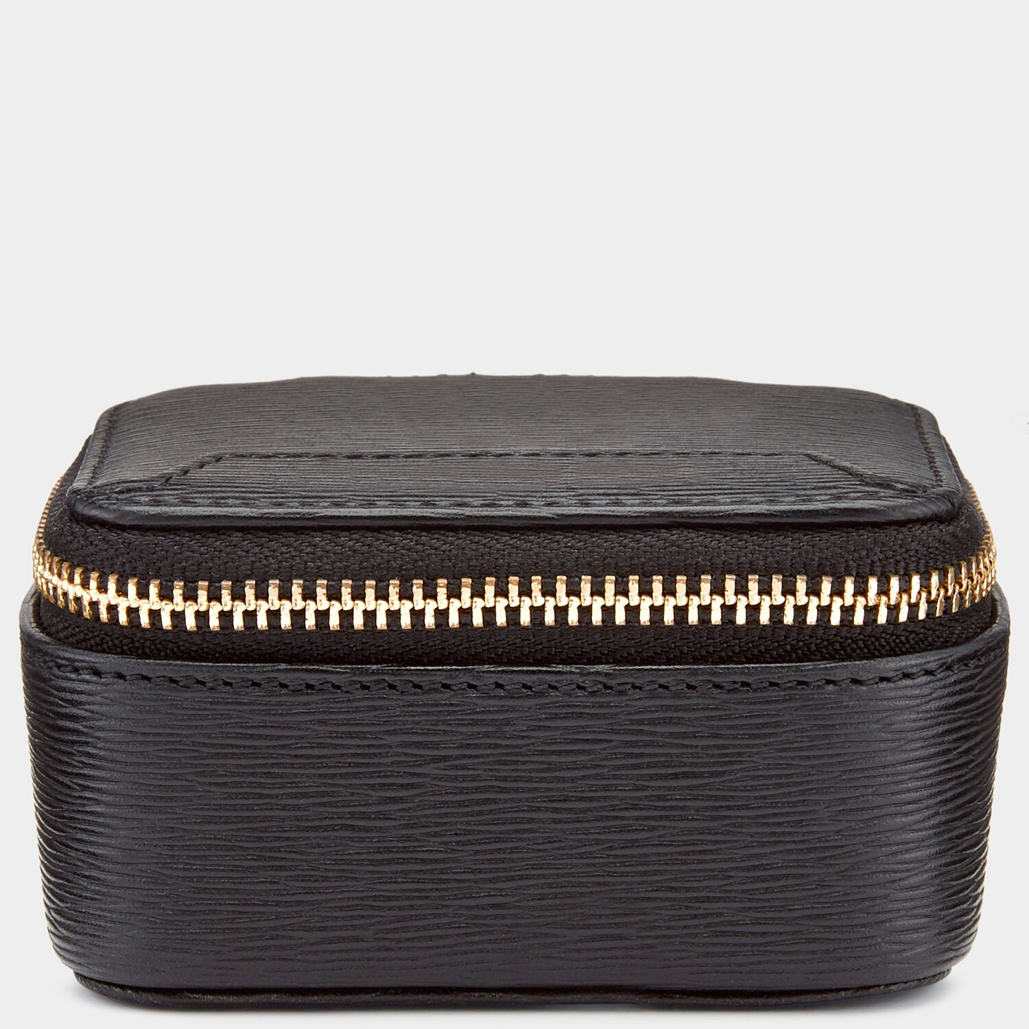 ビスポーク キープセイク ボックス スモール -

                  
                    London Grain in Black -
                  

                  Anya Hindmarch JP
