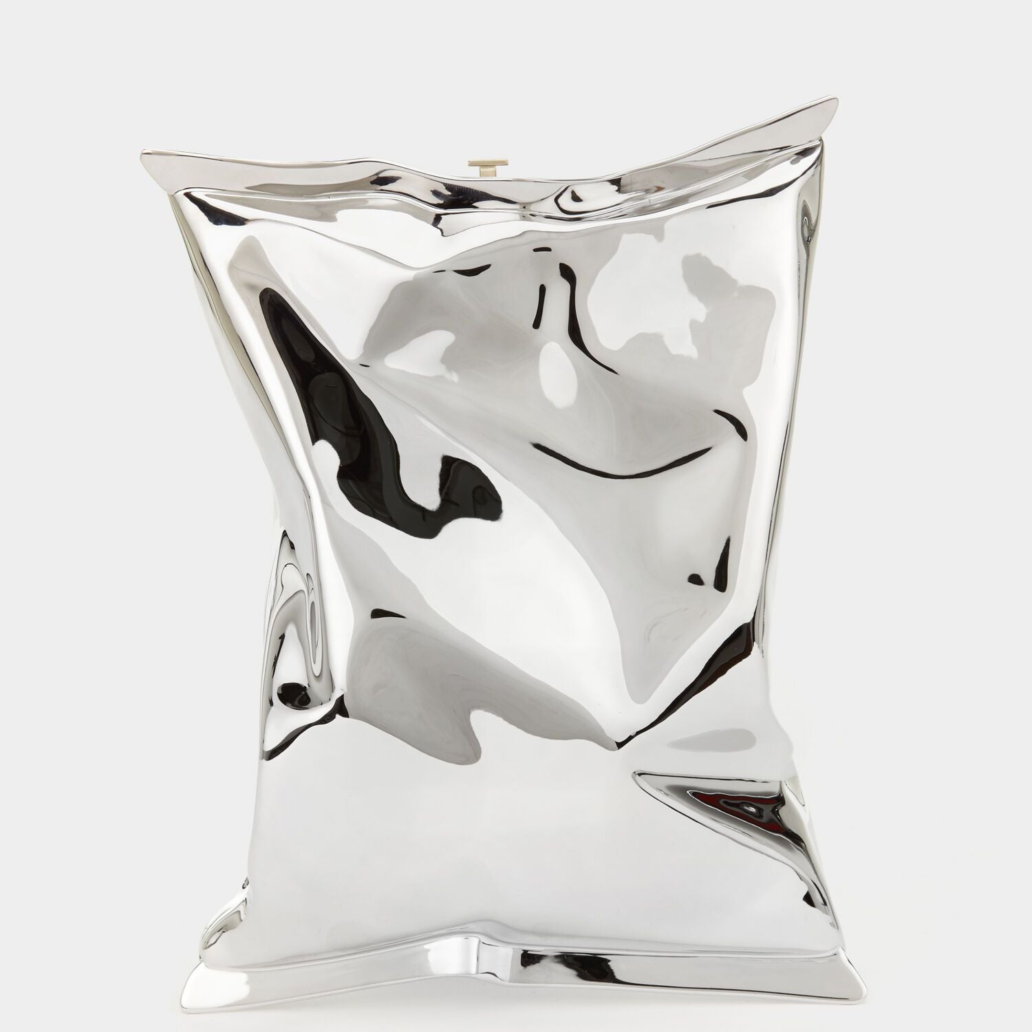 クリスプ パケット クラッチ -

          
            Metalic Brass in Silver -
          

          Anya Hindmarch JP
