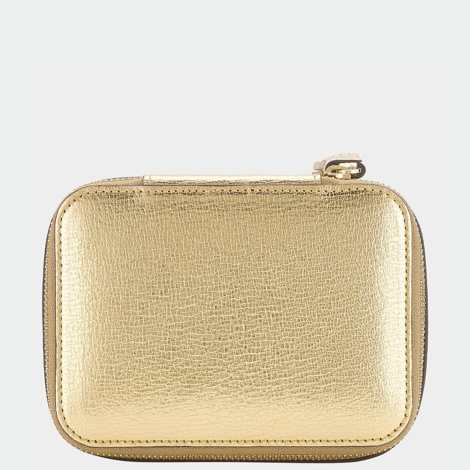 ビスポーク キープセイク ボックス ミディアム -

                  
                    Metallic Capra in Pale Gold -
                  

                  Anya Hindmarch JP
