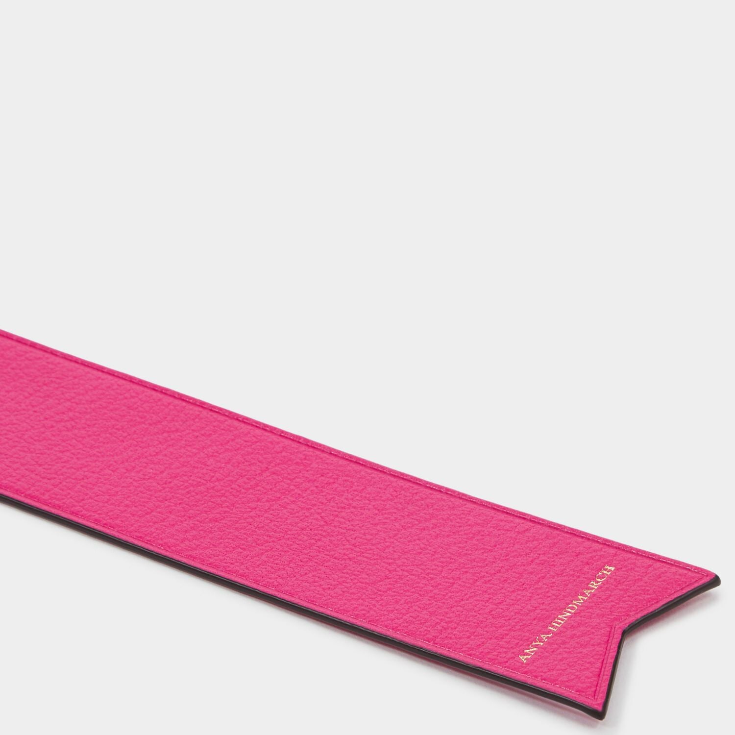 ビスポーク・ブックマーク -

          
            Capra Leather in Pink -
          

          Anya Hindmarch JP
