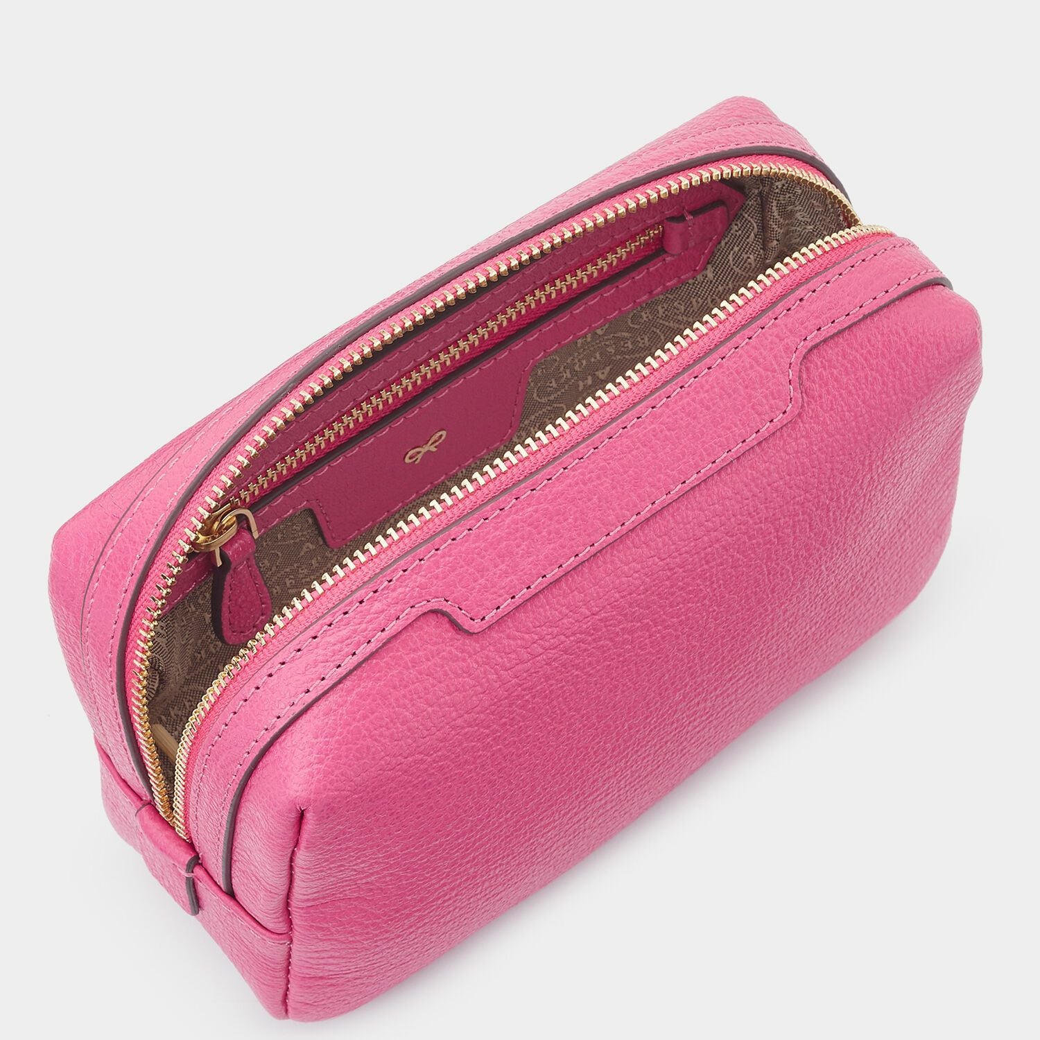 ビスポーク ポーチ スモール -

          

          Anya Hindmarch JP
