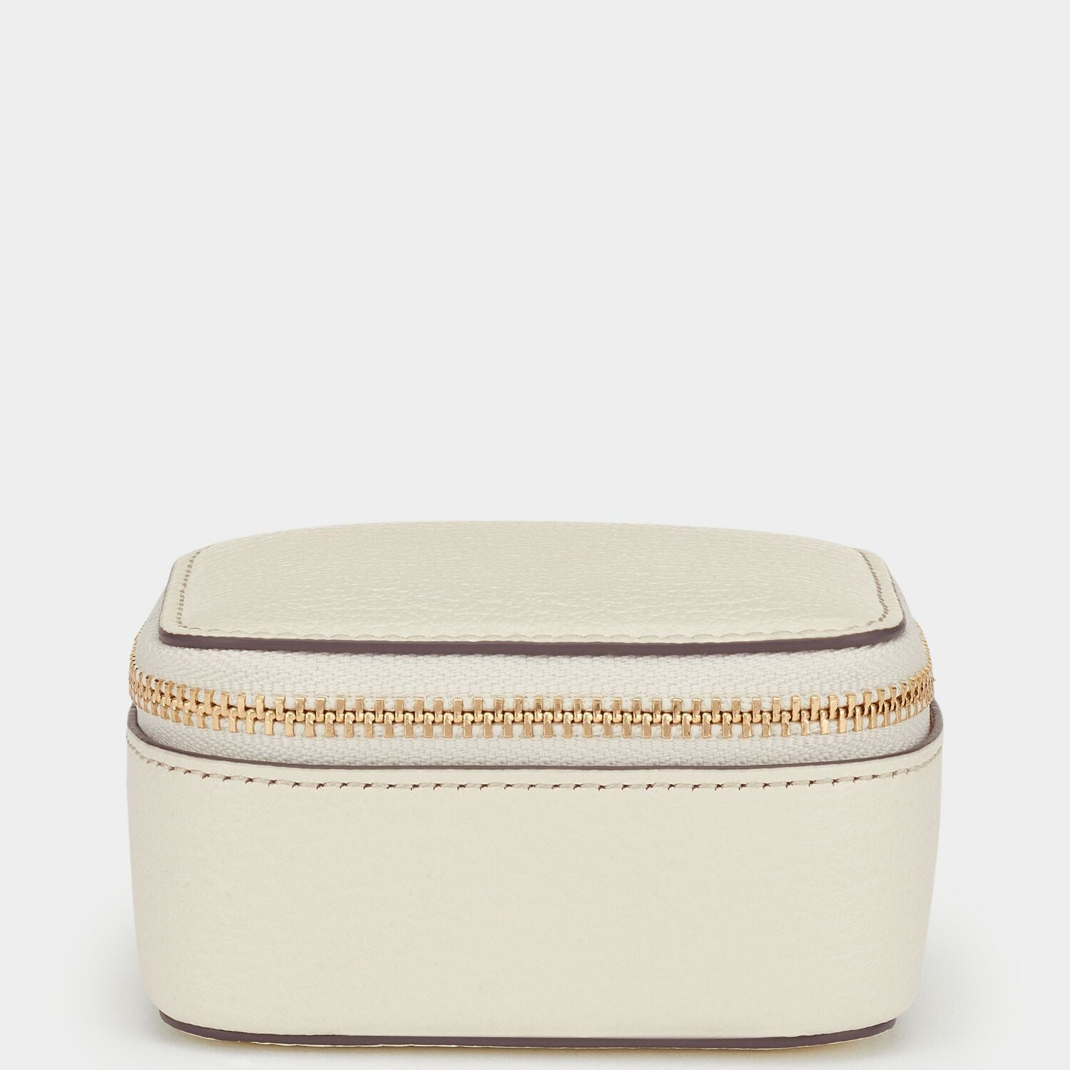 ビスポーク キープセイク ボックス スモール -

          
            Capra in Bone -
          

          Anya Hindmarch JP
