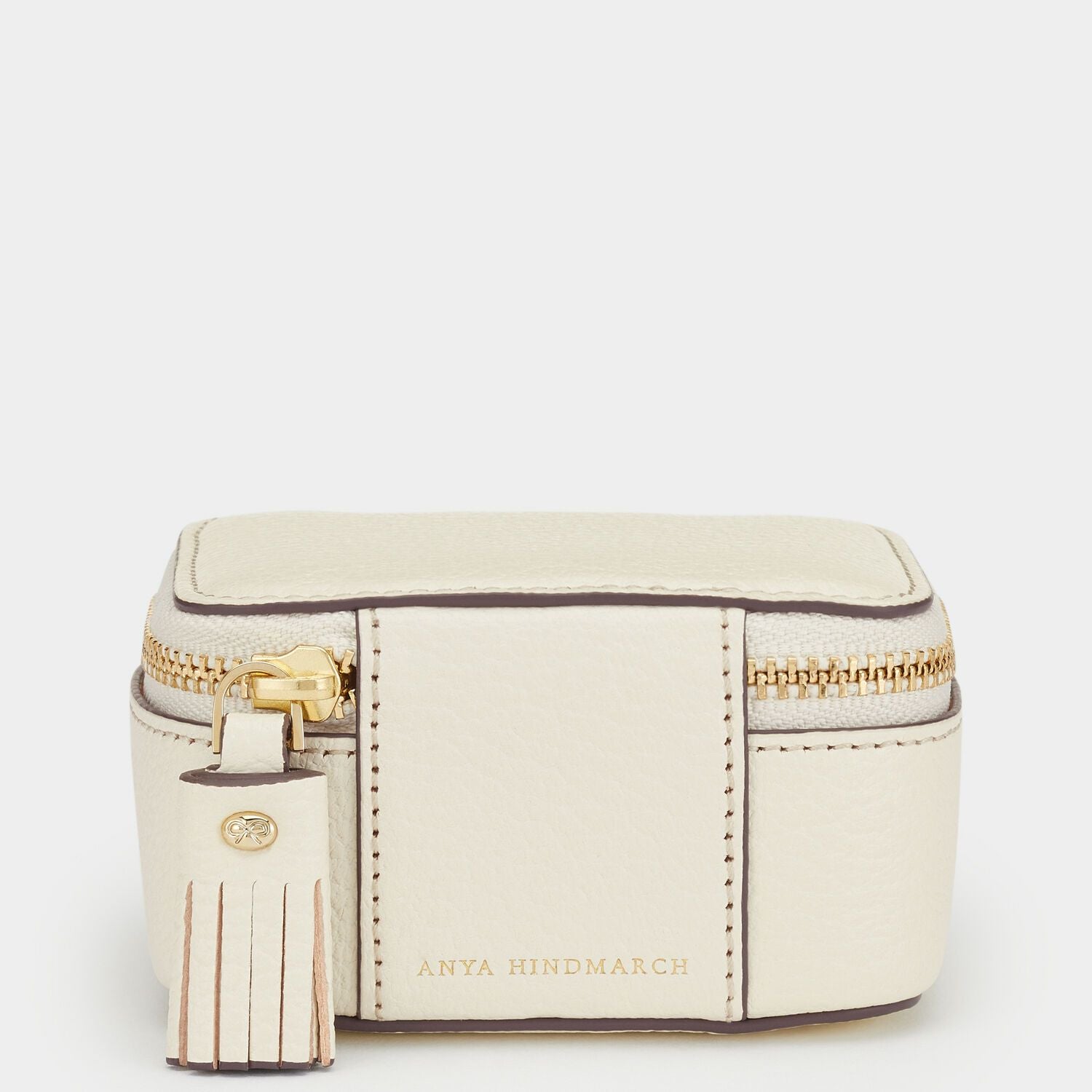 ビスポーク キープセイク ボックス スモール -

          
            Capra in Bone -
          

          Anya Hindmarch JP
