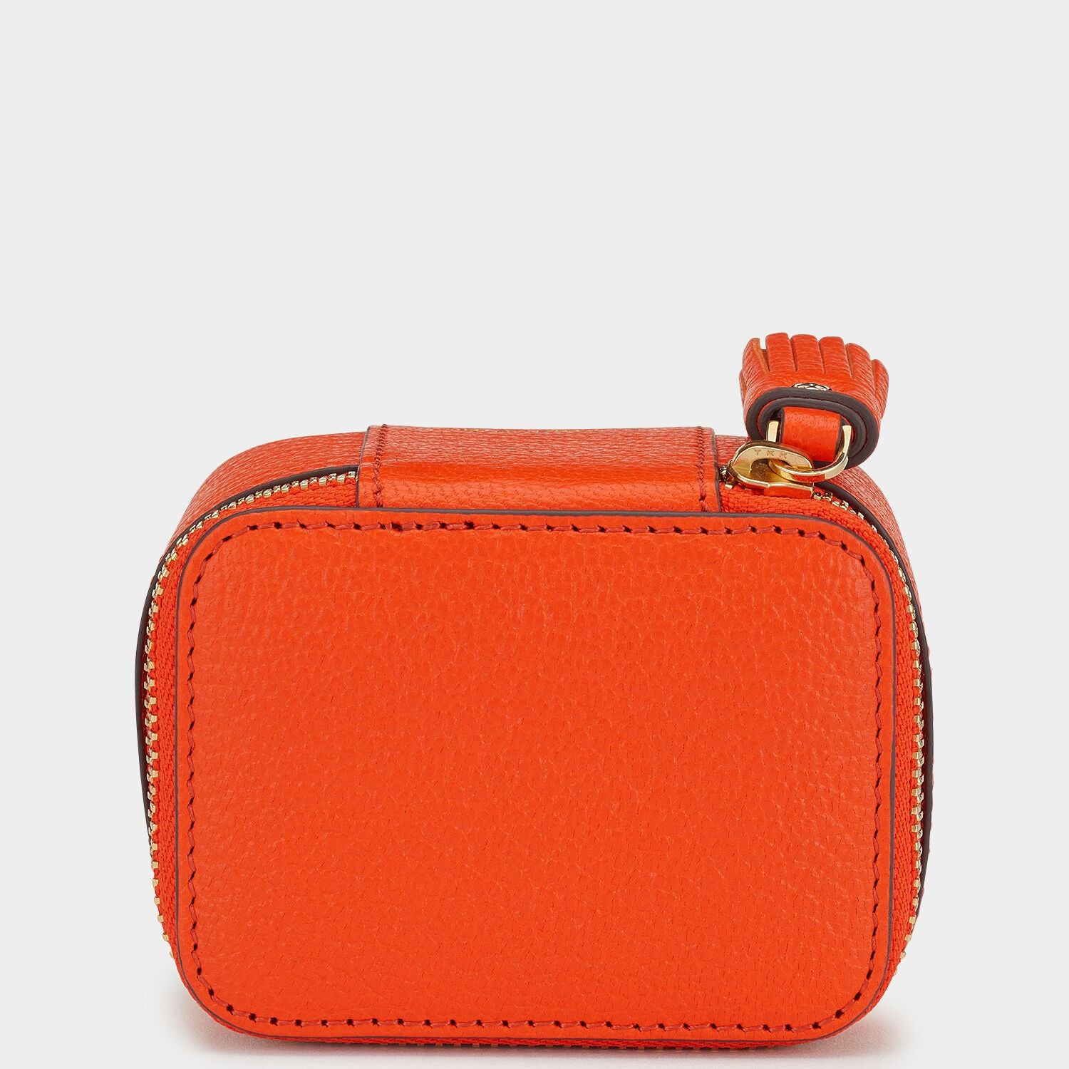 ビスポーク キープセイク ボックス スモール -

                  
                    Capra in Clementine -
                  

                  Anya Hindmarch JP
