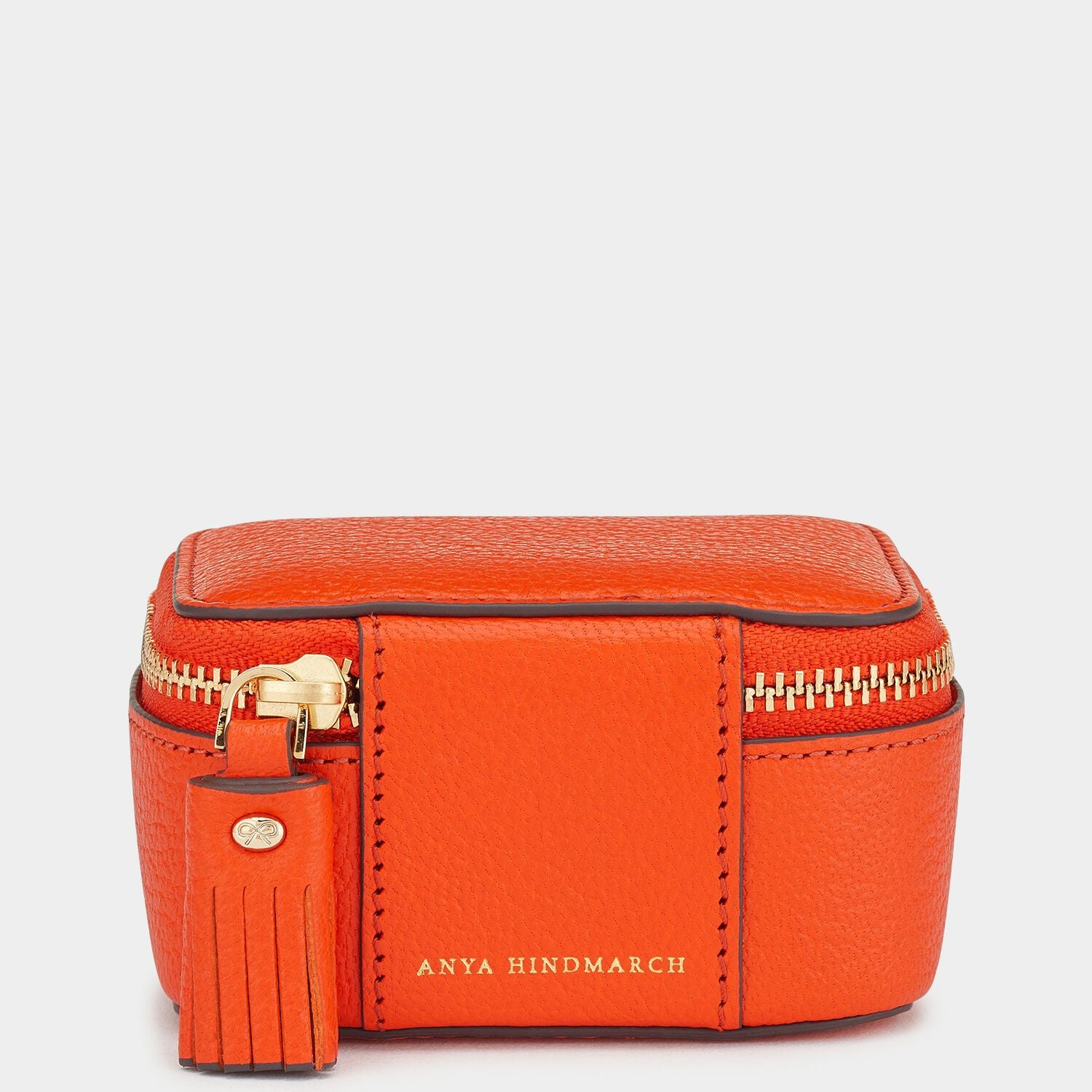 ビスポーク キープセイク ボックス スモール -

                  
                    Capra in Clementine -
                  

                  Anya Hindmarch JP
