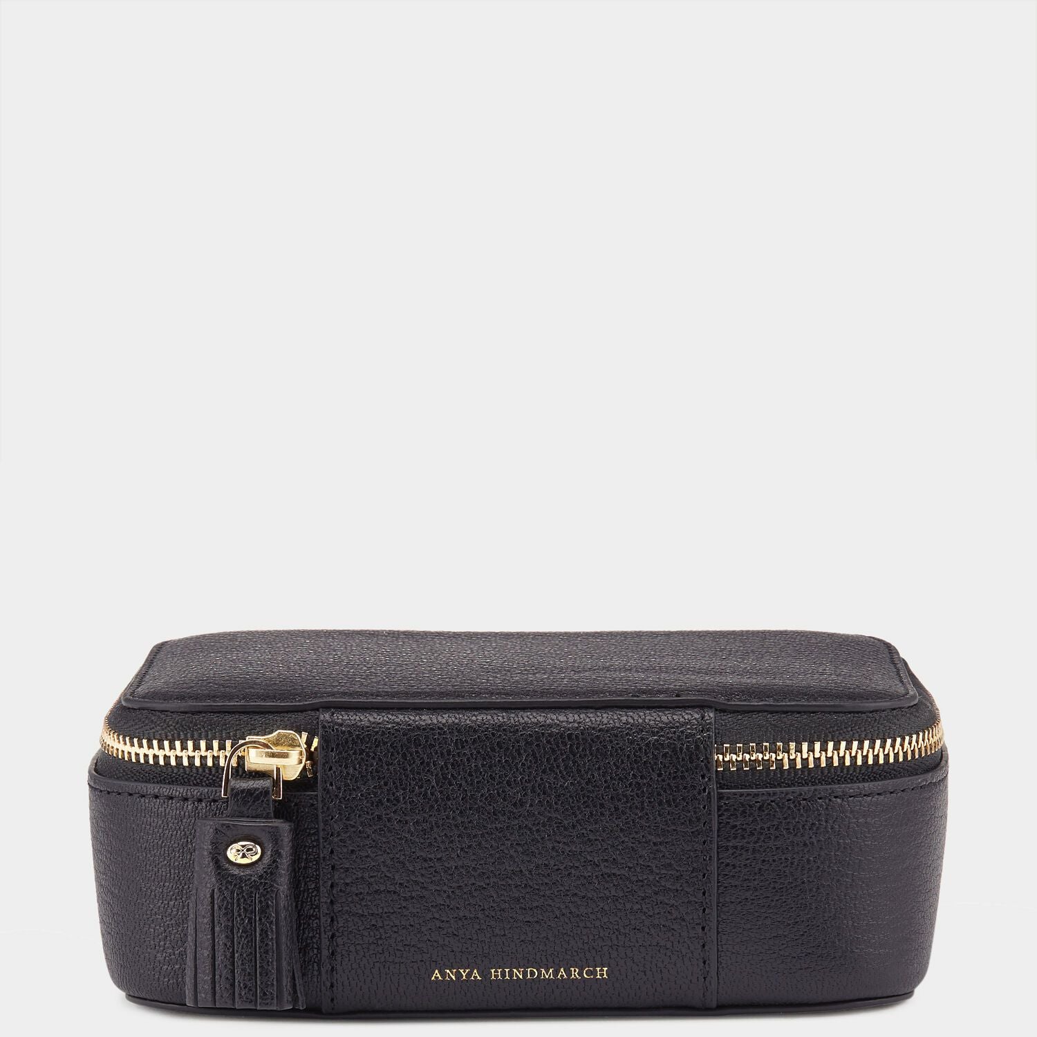 ビスポーク キープセイク ボックス ミディアム -

                  
                    Capra in Black -
                  

                  Anya Hindmarch JP

