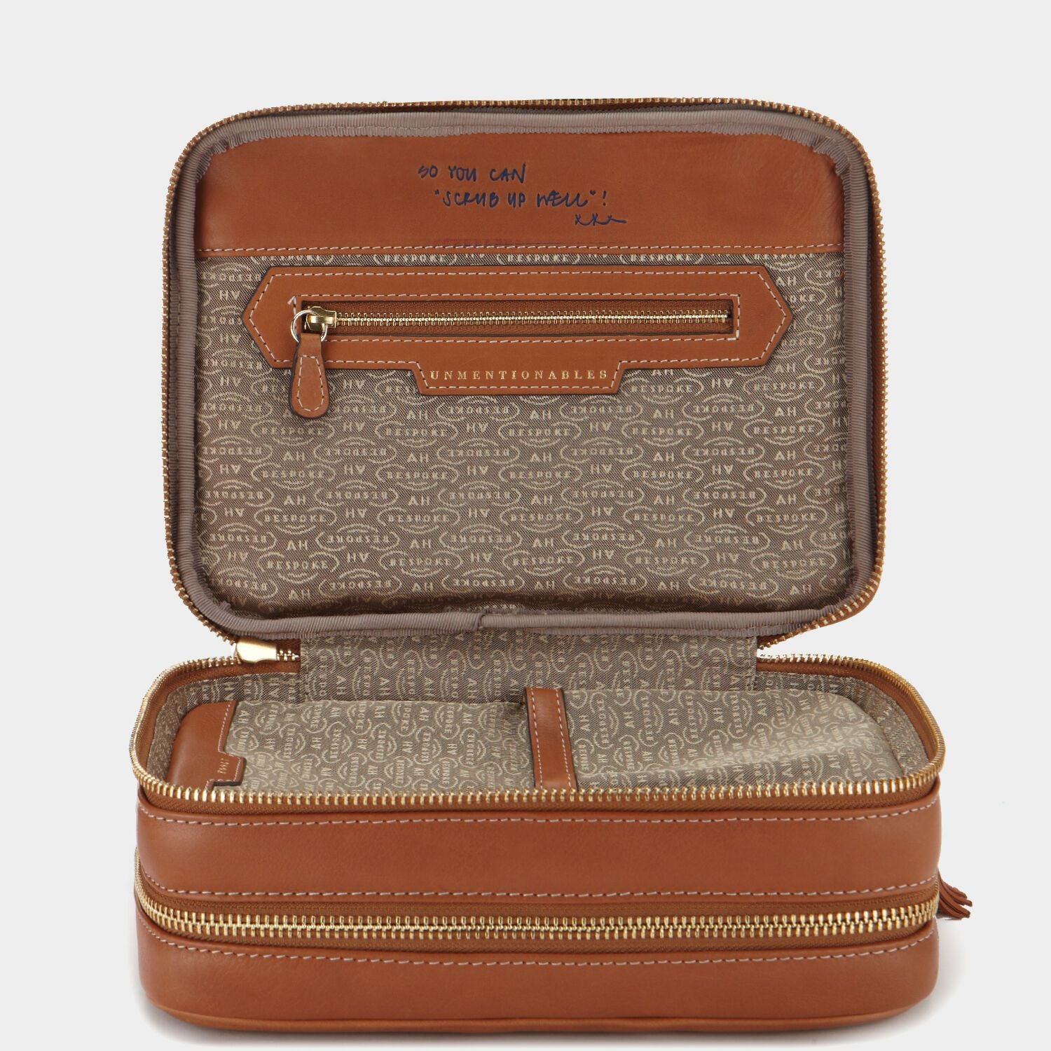 ビスポーク ジップ ウォッシュバッグ -

          

          Anya Hindmarch JP
