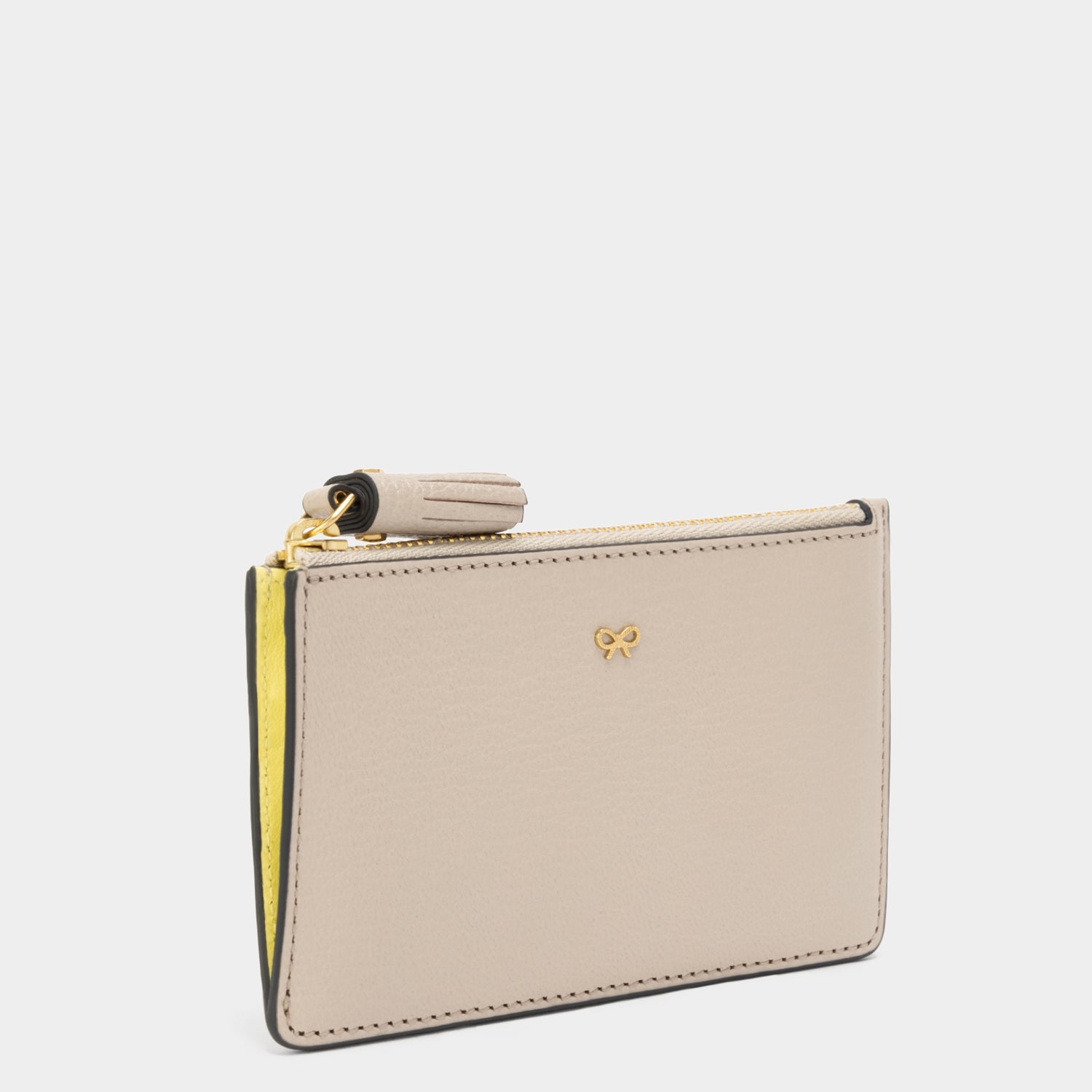 ジップ カードケース -

                  
                    Capra in Grey White -
                  

                  Anya Hindmarch JP
