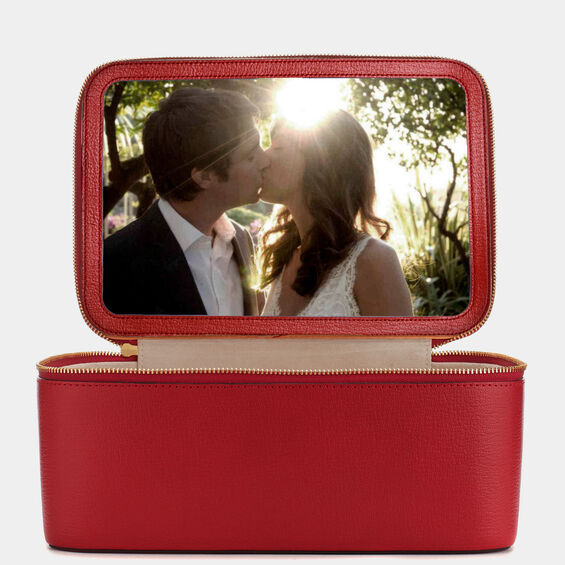ビスポーク キープセイク ボックス XL -

          
            Capra in Red -
          

          Anya Hindmarch JP

