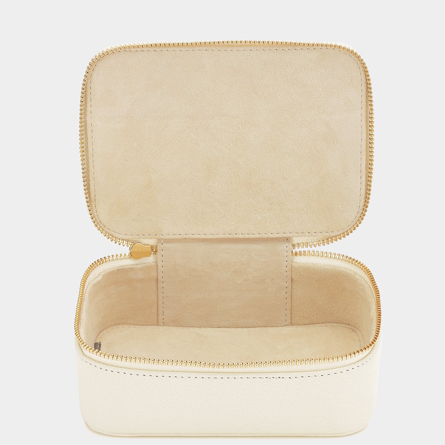 ビスポーク キープセイク ボックス ミディアム -

                  
                    Capra in Bone -
                  

                  Anya Hindmarch JP
