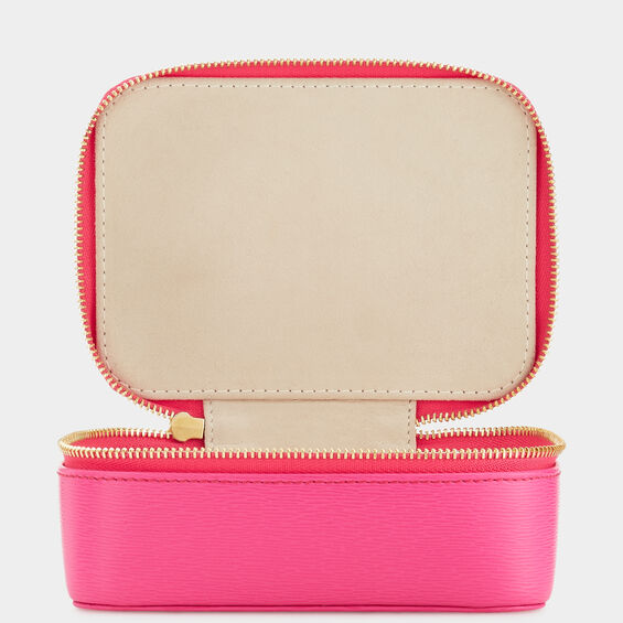 ビスポーク・キープセイク ボックス・ミディアム -

          
            London Grain in Pink -
          

          Anya Hindmarch JP
