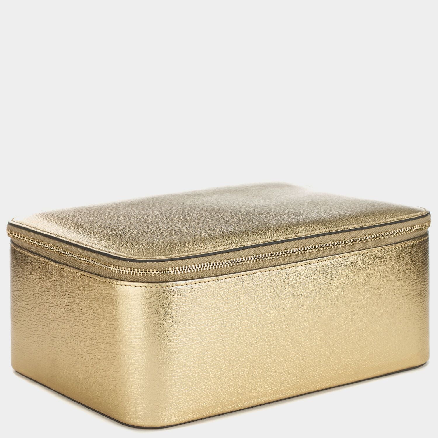 ビスポーク キープセイク ボックス XL -

                  
                    Metallic Capra in Pale Gold -
                  

                  Anya Hindmarch JP
